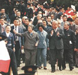 1979年4月17日，中國鄧穎超副委員長訪問日本奈良唐招提寺並迎請鑒真像回國展出，使兩國之友邦再度鞏固